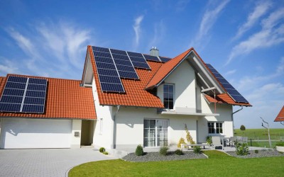 Cum să îți monitorizezi și gestionezi consumul de energie solară pentru eficiență maximă